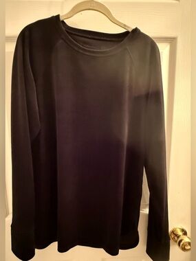 Lilly Pulitzer Black Velvet Luxletic Crewneck Long Sleeve Top
